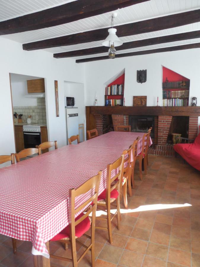 Gite De Carbonies Saint-Félix-de-Lunel Buitenkant foto