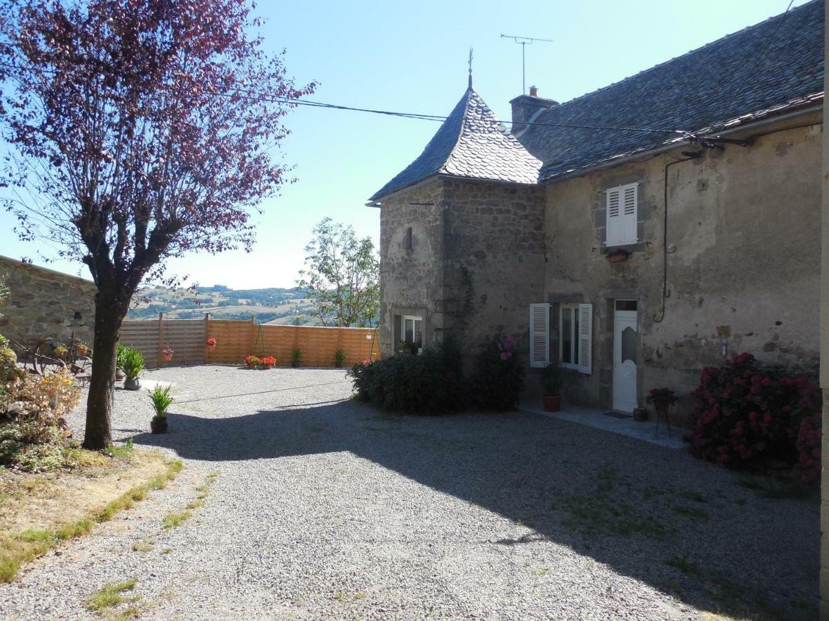 Gite De Carbonies Saint-Félix-de-Lunel Buitenkant foto